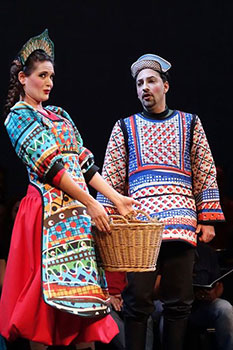 Catalina (Vanessa Goikoetxea y Gustavo Peña - Teatro de la Zarzuela, 2014)