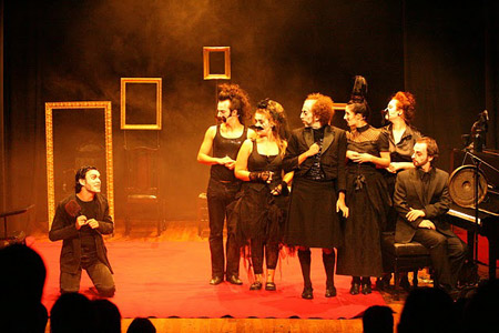 Ruddigore o la estirpe maldita - Egos Teatre (Teatro Fernan Gomez, 2011) © Santi Romero