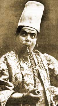 Popular comedian Casimiro Ortas, the first Ali-Mon in El asombro de Damasco